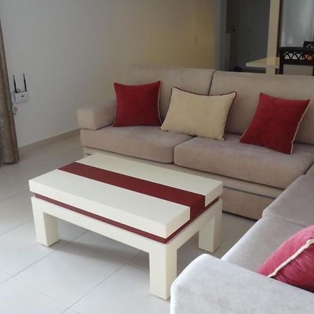 Apartments In White Residence Sarande Bagian luar foto