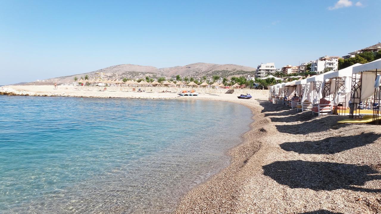 Apartments In White Residence Sarande Bagian luar foto