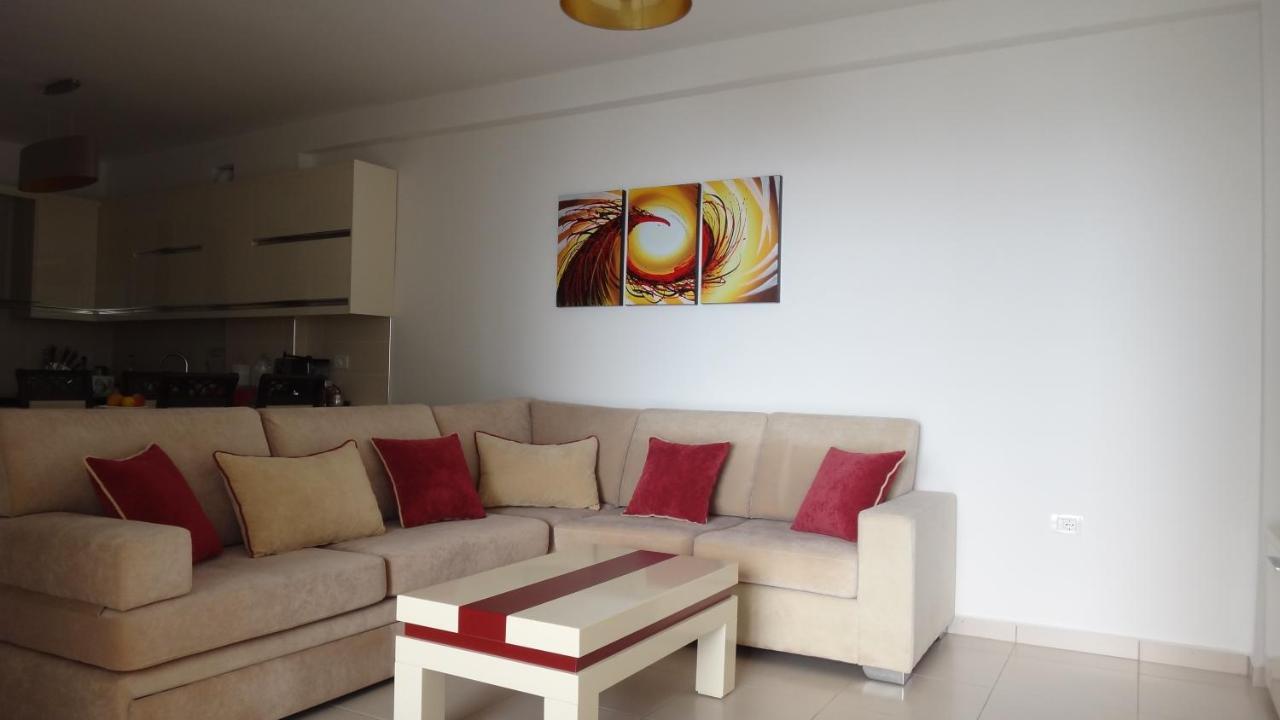 Apartments In White Residence Sarande Bagian luar foto